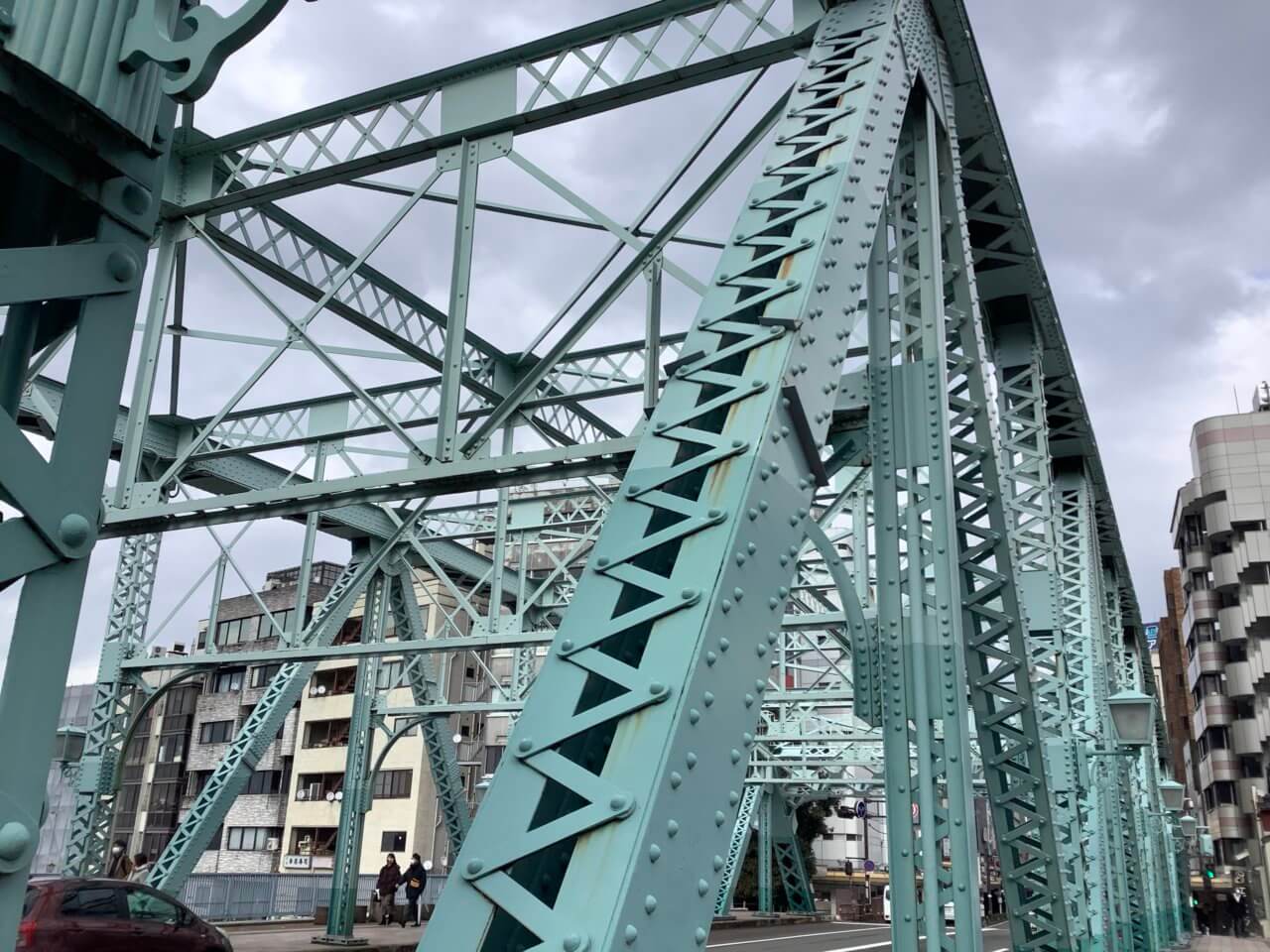 金沢の有形文化財『犀川大橋』は、まるで大きな工芸作品！
